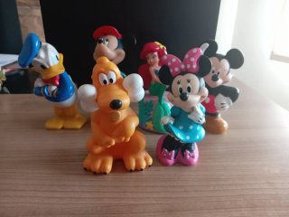 Lote 6 figuras goma Disney