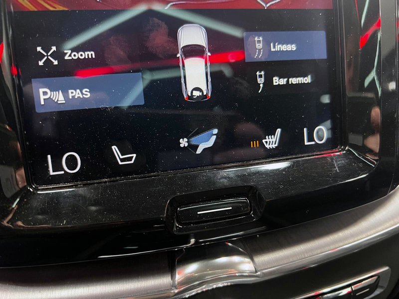 Volvo XC60 2020, foto 11