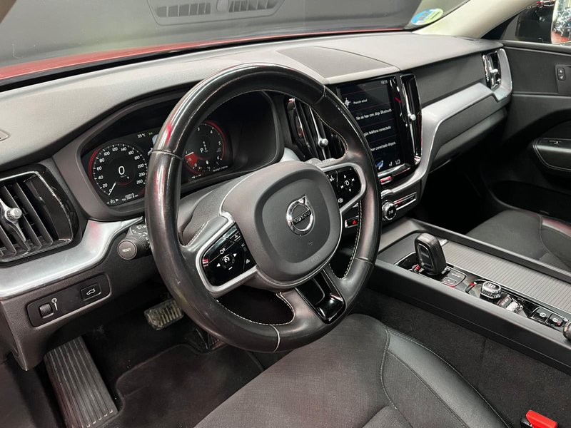 Volvo XC60 2020, foto 12