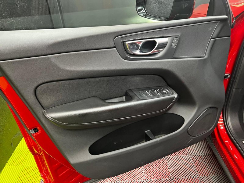 Volvo XC60 2020, foto 13