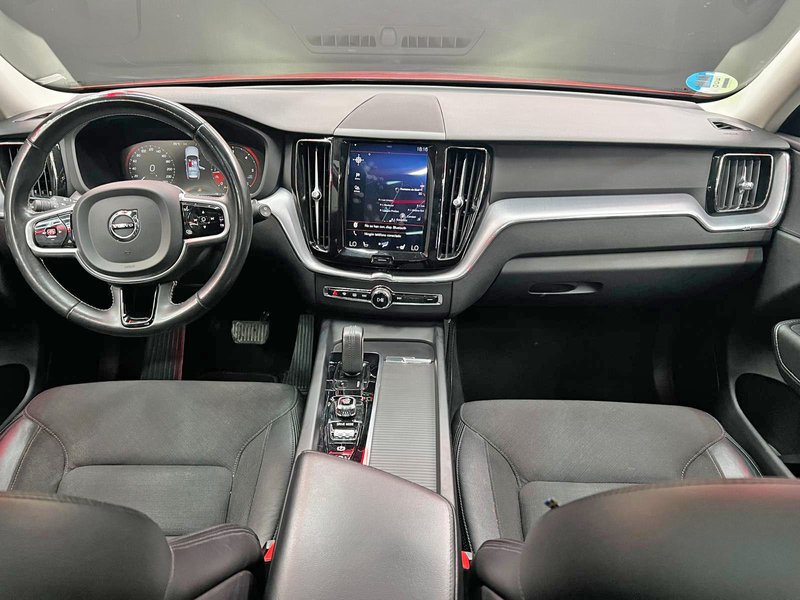 Volvo XC60 2020, foto 16
