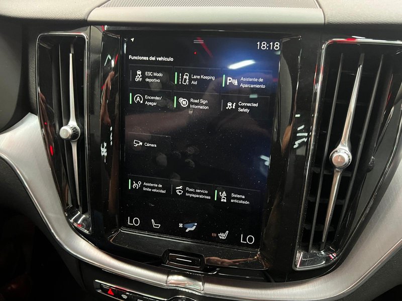Volvo XC60 2020, foto 22