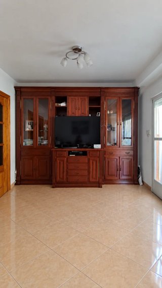 Mueble salón madera nogal