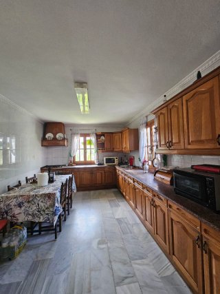 Casa adosada en Estepona con jardín privado