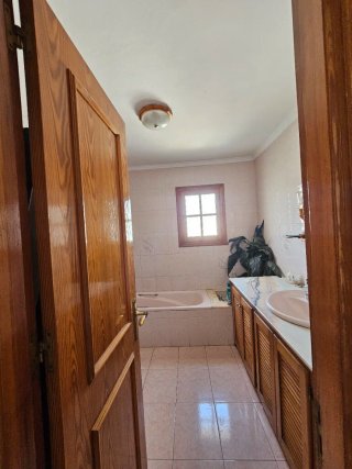 Casa adosada en Estepona con jardín privado