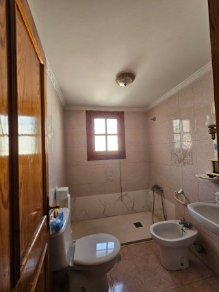 Casa adosada en Estepona con jardín privado