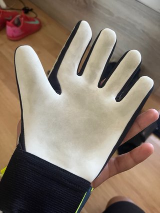 Pack Fútbol: Guantes, Botas y Espinilleras