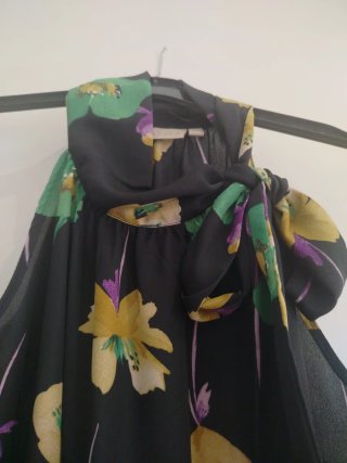 Blusa halter floral