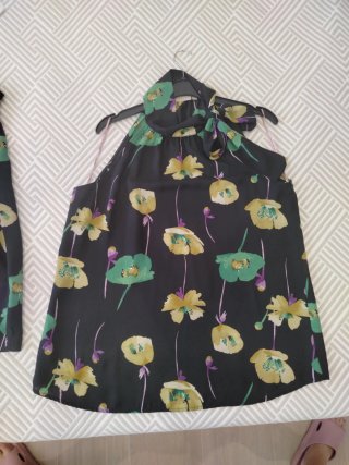 Blusa halter floral