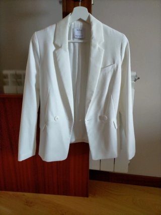 Chaqueta Blanca Bershka