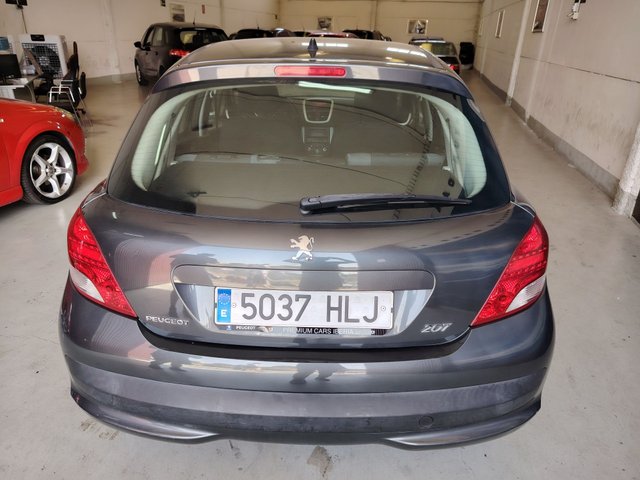 Peugeot 207 2012