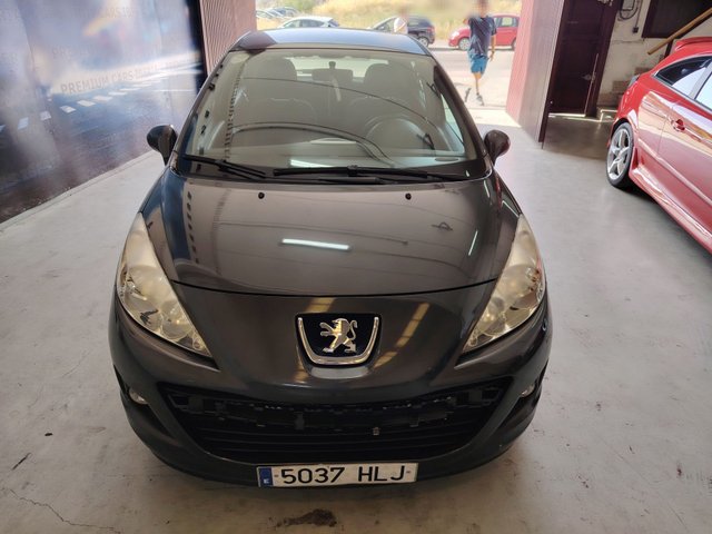 Peugeot 207 2012