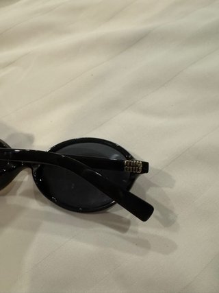 Gafas Miu Miu Negras. Sin funda