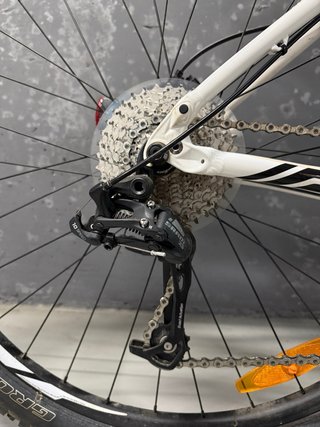 Bicicleta Rockhopper Blanca
