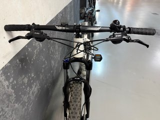 Bicicleta Rockhopper Blanca