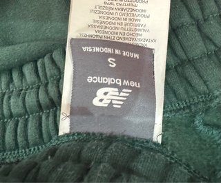 Pantalones New Balance Sport Essentials