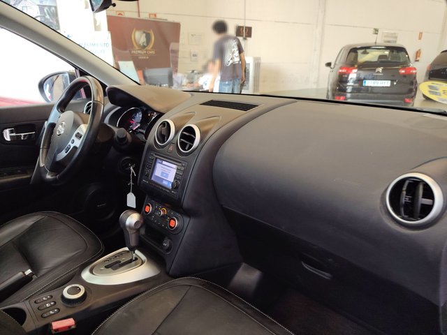 Nissan Qashqai+2 2010