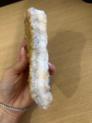 Piedra de cristales dorados
