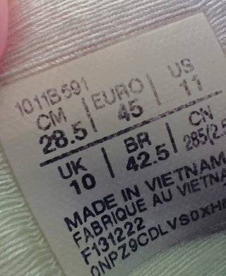 Asics Novablast Tg. 45 Verdi