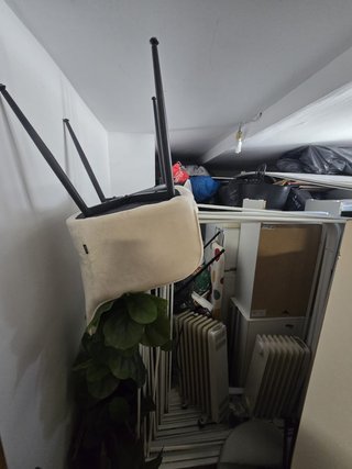 Trastero completo, se vende todo el contenido