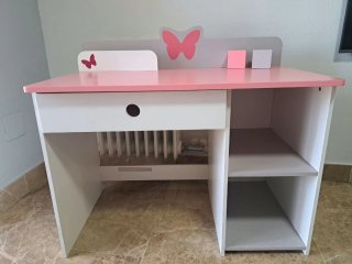 Scrivania per bambini in legno