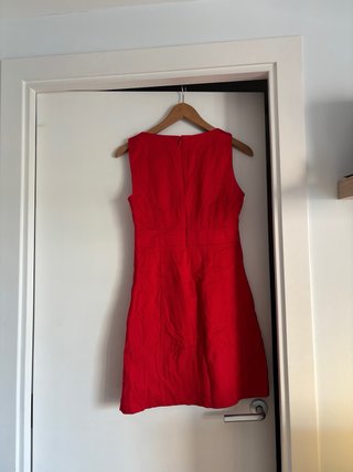 Vestido rojo corto con botones
