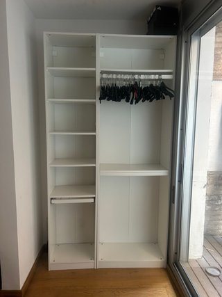 Mueble Vestidor Blanco Estanterías y Barra