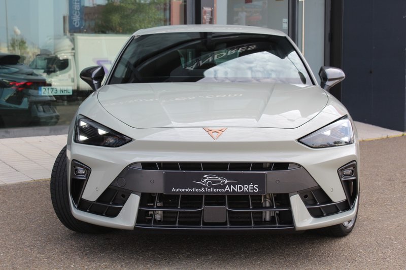 Cupra León 2025, foto 3