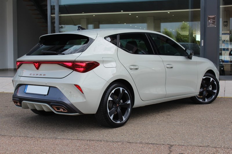 Cupra León 2025, foto 6