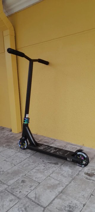 Patinete NKD Freestyle Casi Nuevo
