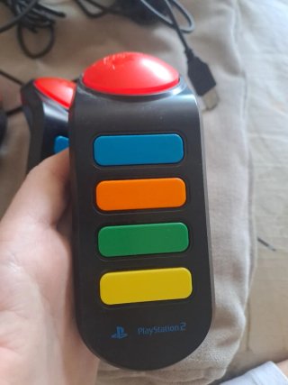 Buzz! Pulsadores PlayStation 2 (4 unidades)