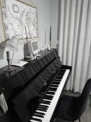 Piano de pared Meari - Buen estado