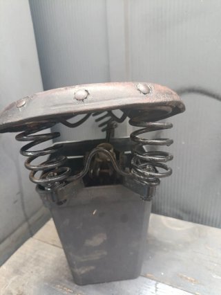 Sillín de cuero para bicicleta con muelles