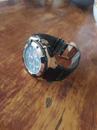 Reloj Festina Cronógrafo Negro y Dorado