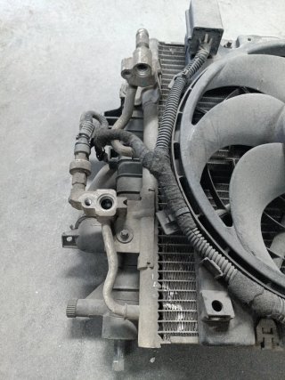 Radiador Opel Astra H con ventilador
