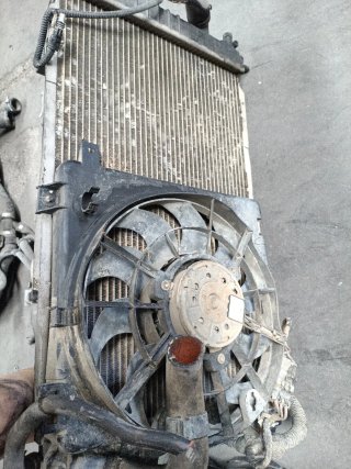 Radiador Opel Astra H con ventilador