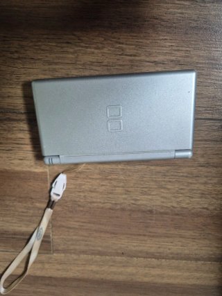 Nintendo DS Lite Plata + Juego