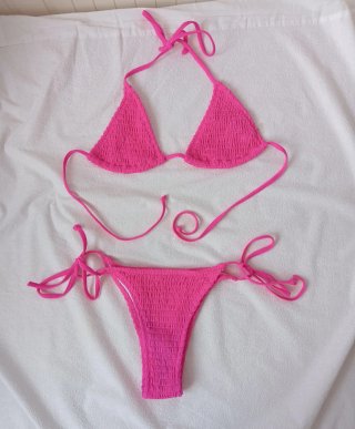 Bikini rosa fruncido