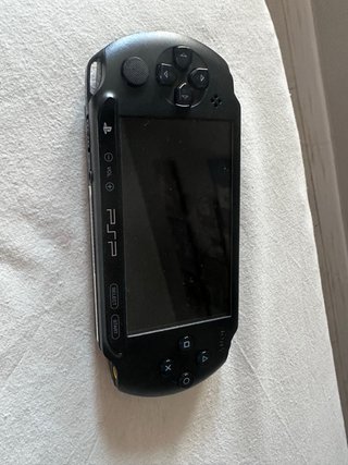 PSP E-1000 Street Nera + 11 Giochi