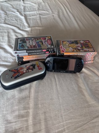 PSP E-1000 Street Nera + 11 Giochi