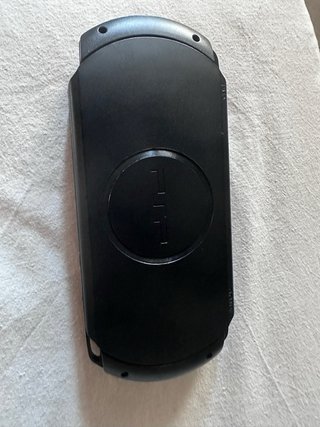 PSP E-1000 Street Nera + 11 Giochi