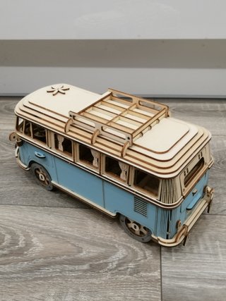 Maqueta Furgoneta Camper 3D Madera Montada