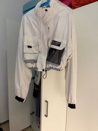 Chaqueta corta blanca