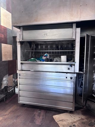 Máquina de pollos a l'ast a leña Horizontal 900€