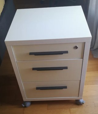 Cajonera con llave y 3 cajones