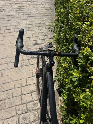 Bicicleta Gravel Cube Nuroad Pro Carbono