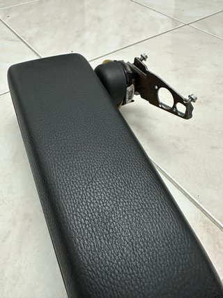 Apoio de Braço em Pele Original Opel Astra H