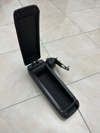 Apoio de Braço em Pele Original Opel Astra H