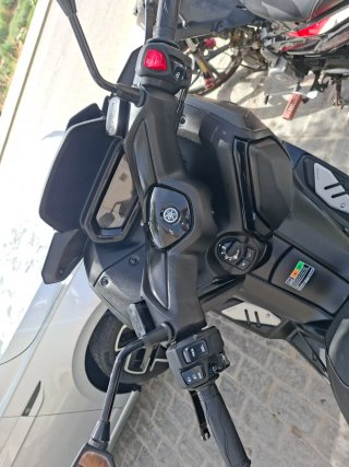 Yamaha XMAX 125 Maxi Scooter