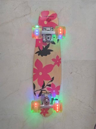 Skate Cruiser Funtomia Madera Ruedas LED